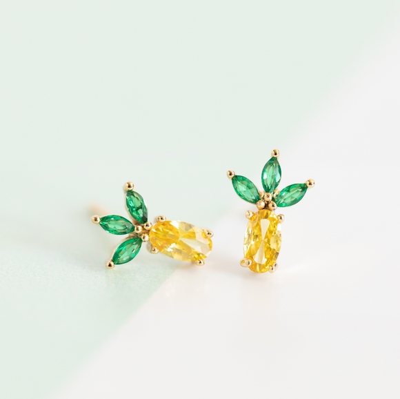 Pineapple Studs (S925) - Picture 3 of 9